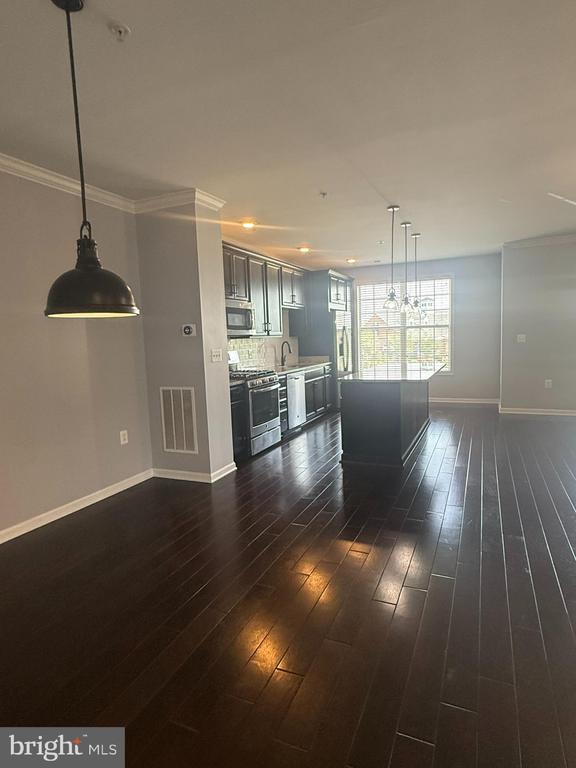 23315 MILLTOWN KNOLL SQUARE 104