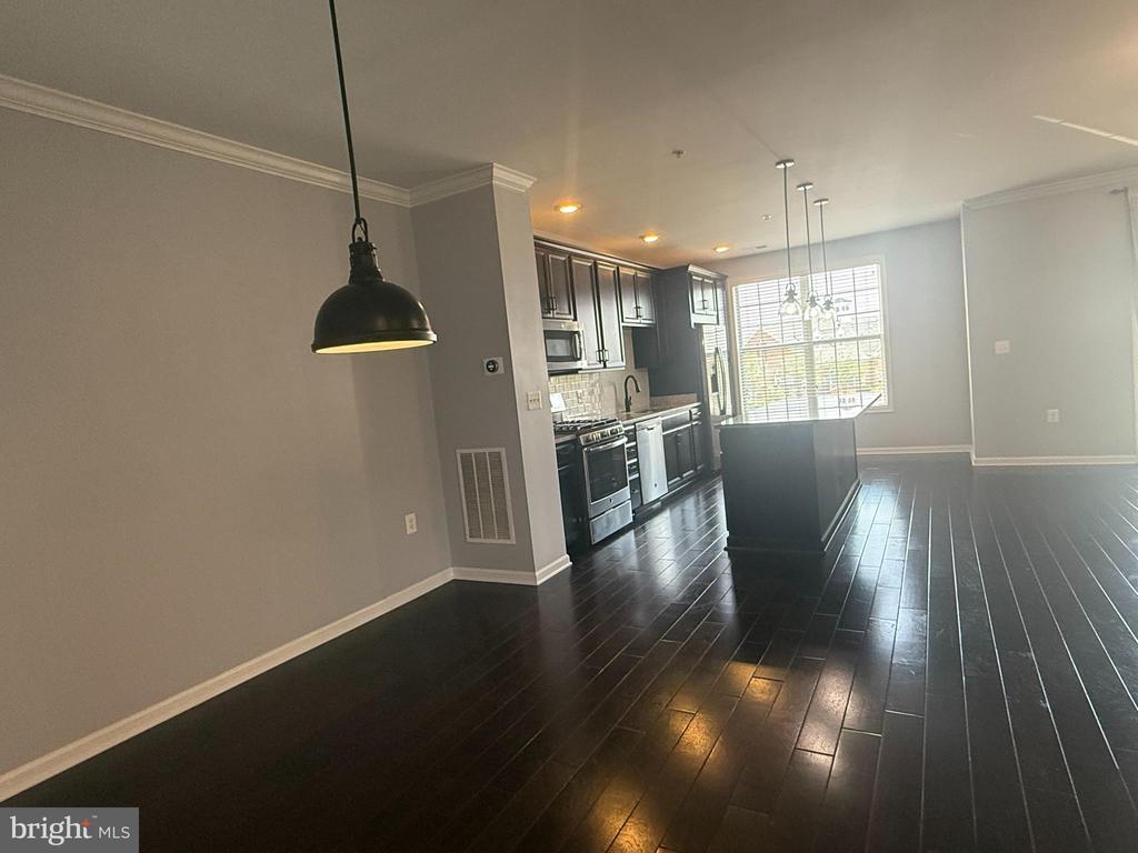 23315 MILLTOWN KNOLL SQUARE 104