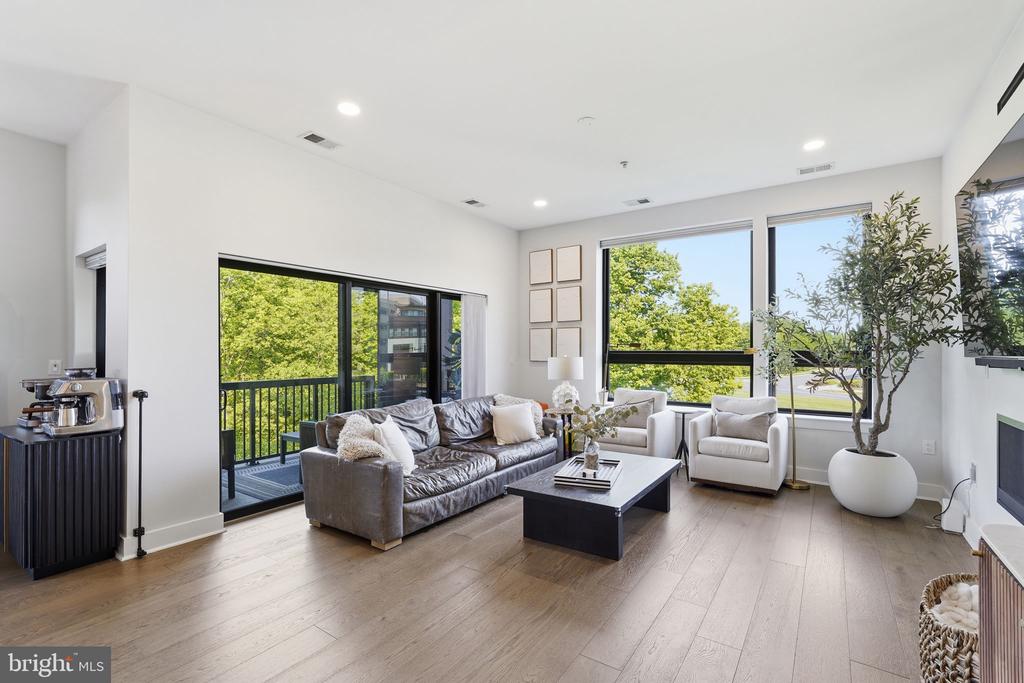 44691 WELLFLEET DRIVE Unit: 209