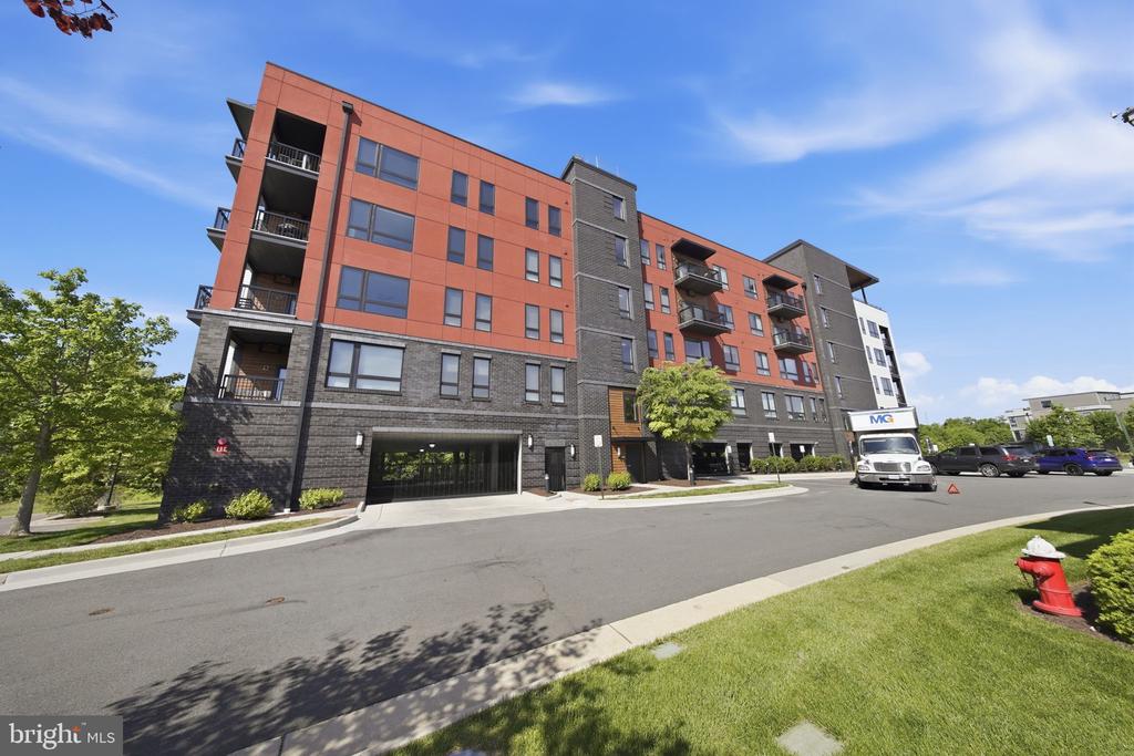 44691 WELLFLEET DRIVE Unit: 209
