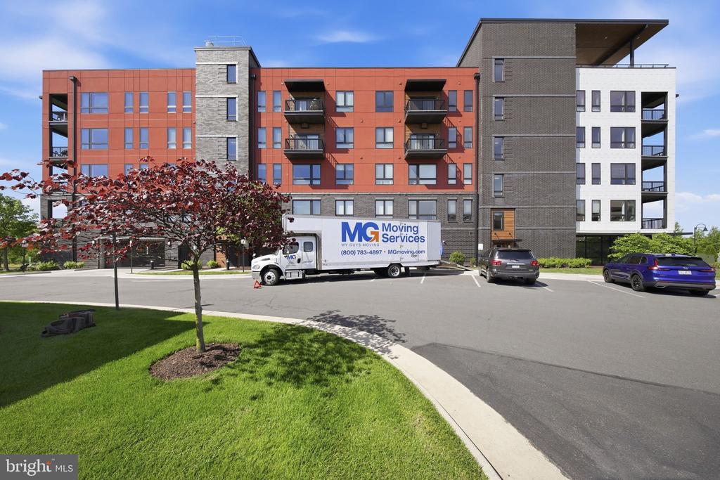 44691 WELLFLEET DRIVE Unit: 209