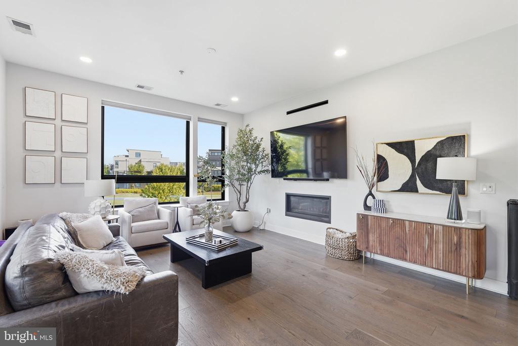 44691 WELLFLEET DRIVE Unit: 209