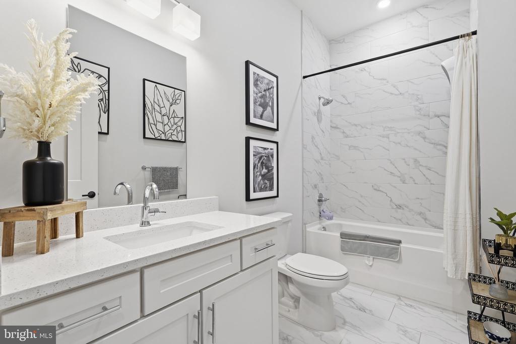 44691 WELLFLEET DRIVE Unit: 209