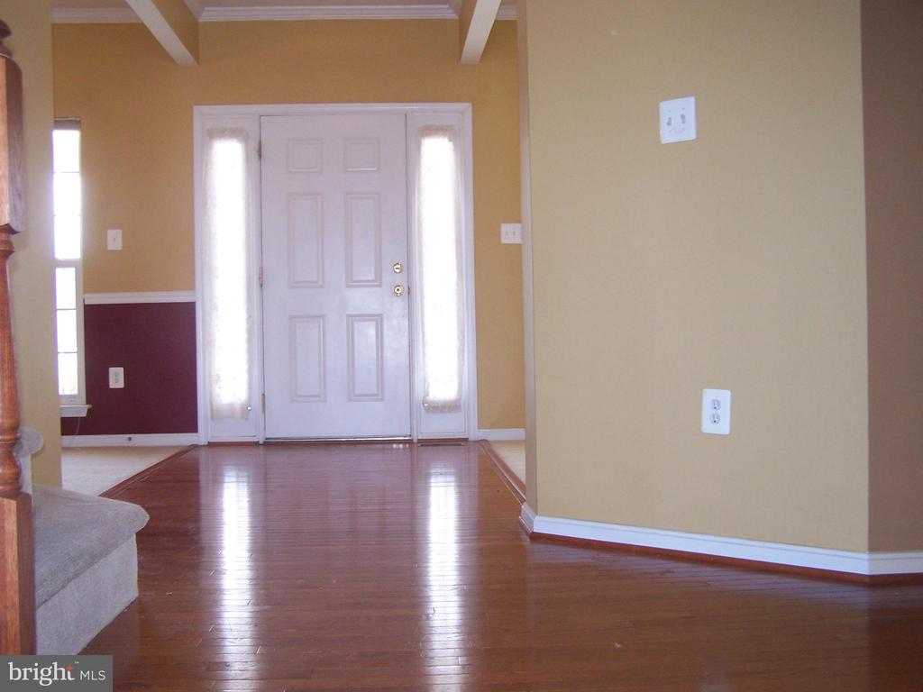 965 DEVONSHIRE CIRCLE