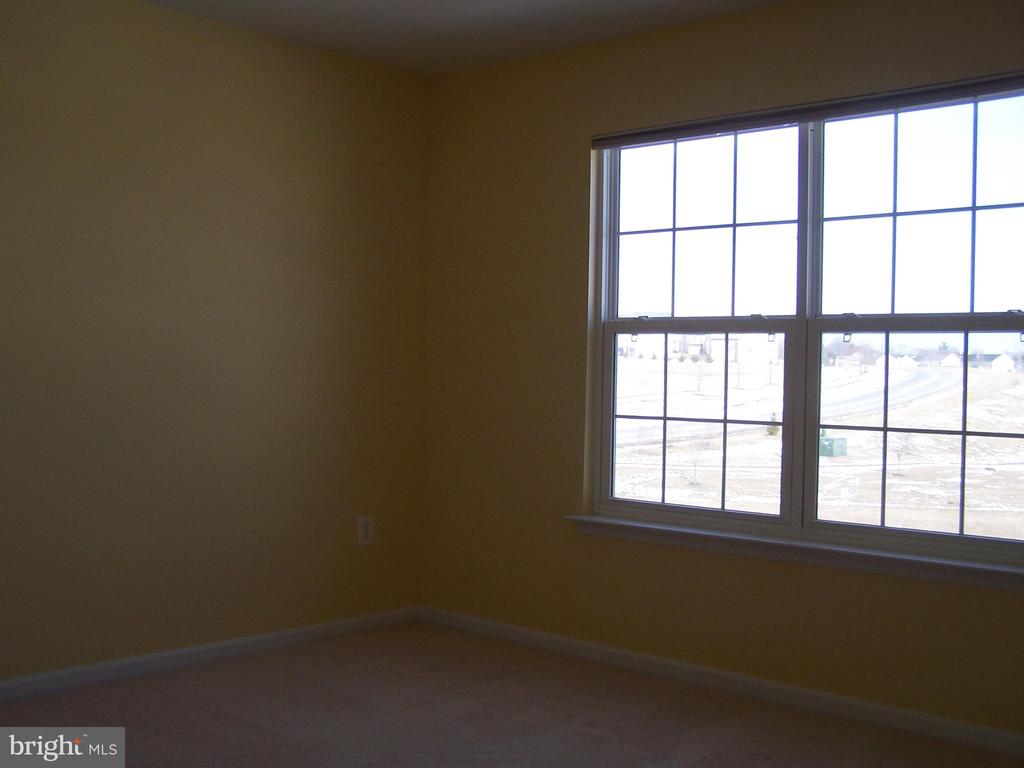 965 DEVONSHIRE CIRCLE