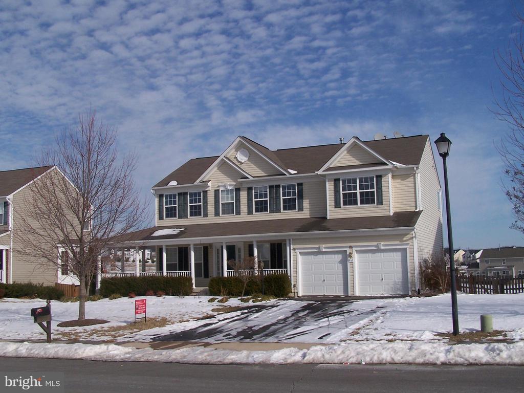 965 DEVONSHIRE CIRCLE