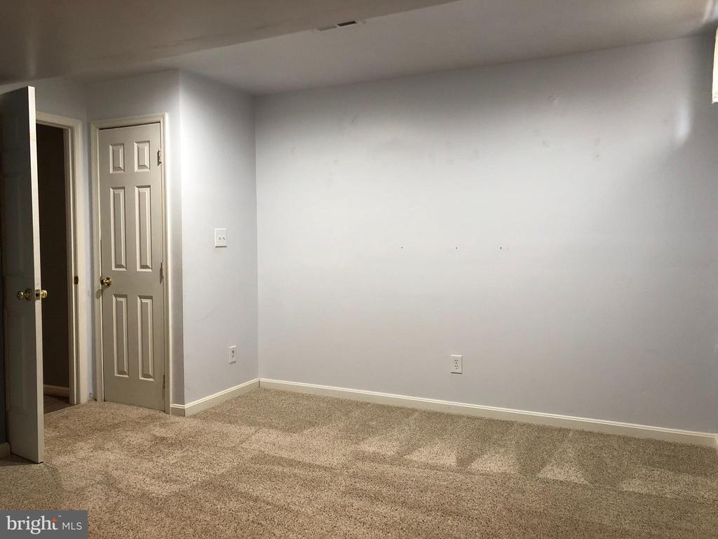 6921 CONLEY PLACE