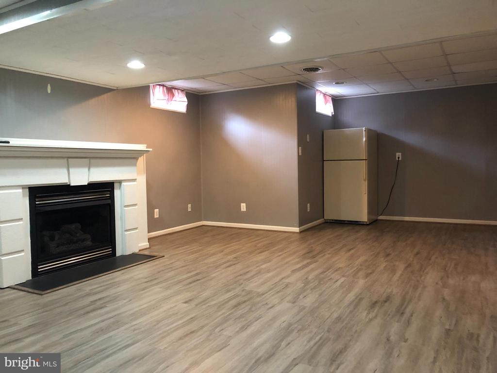 6921 CONLEY PLACE