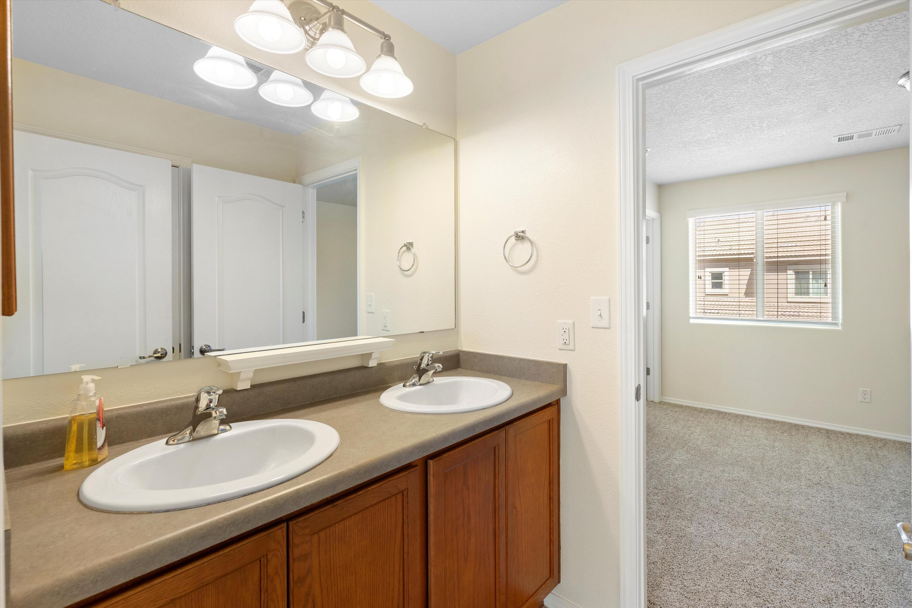 10832 Crissy Field Way NE