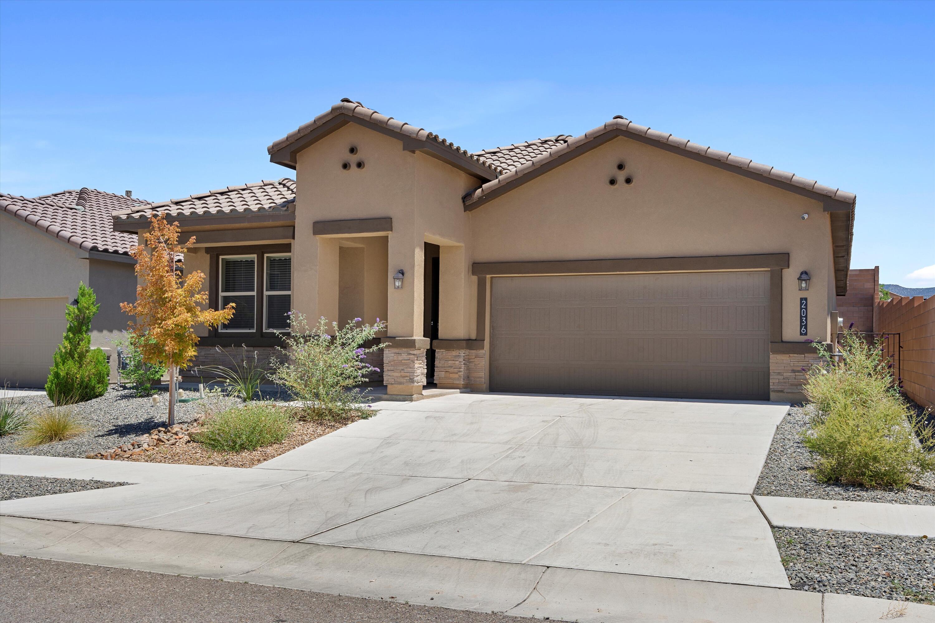 2036 Canyon Wren Court SE