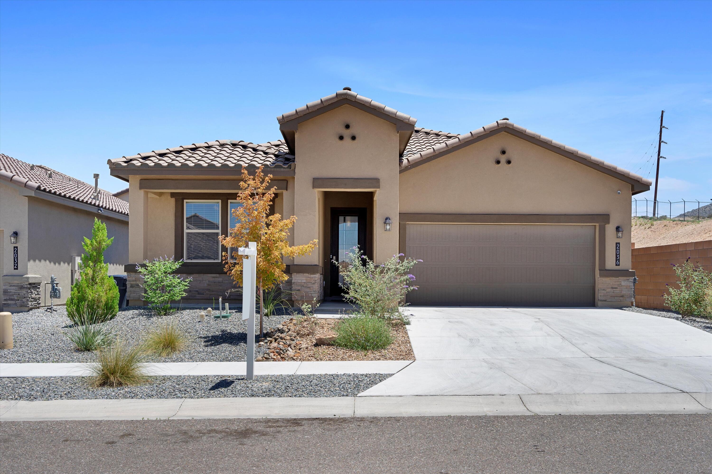 2036 Canyon Wren Court SE