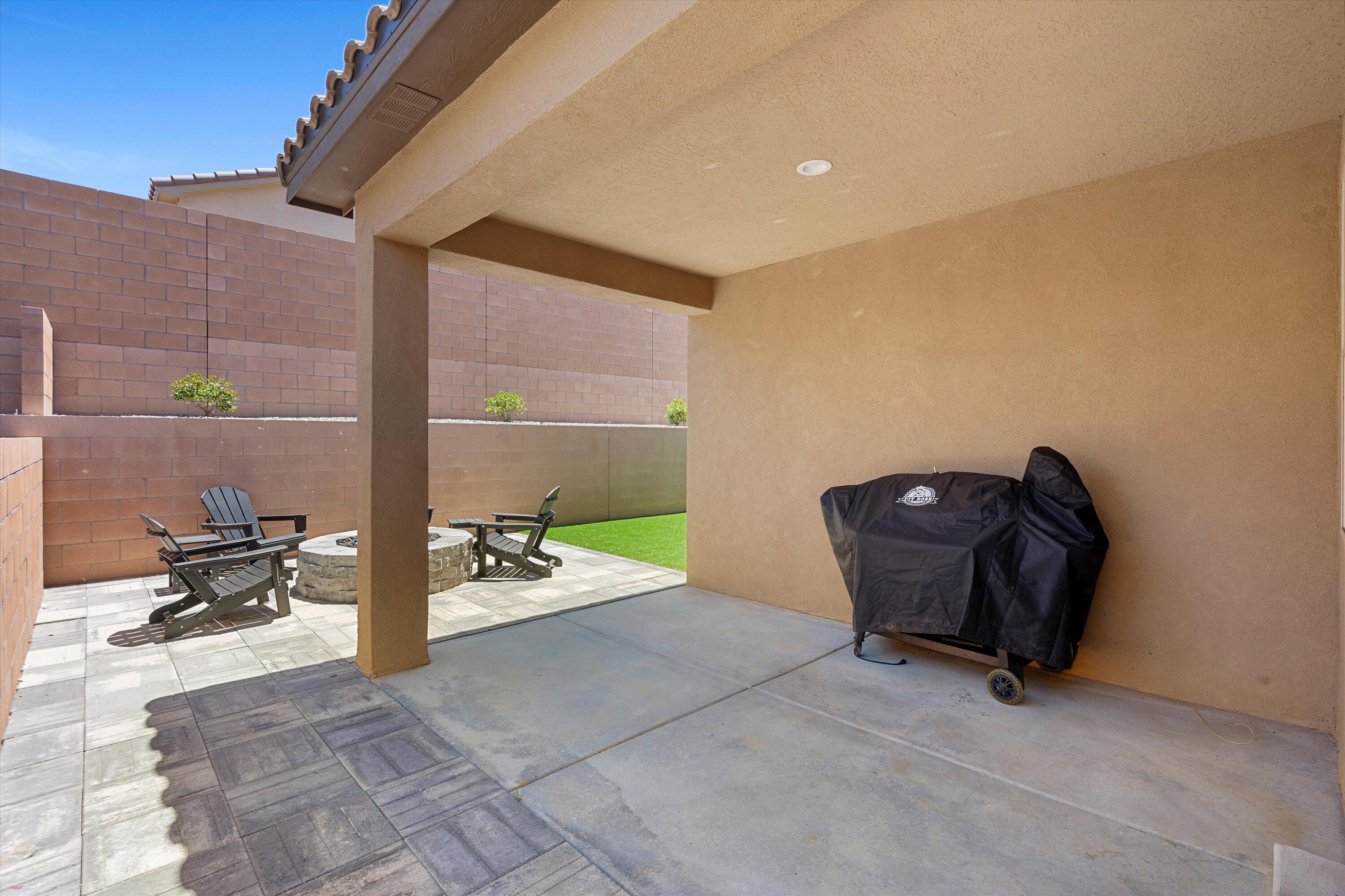 2036 Canyon Wren Court SE