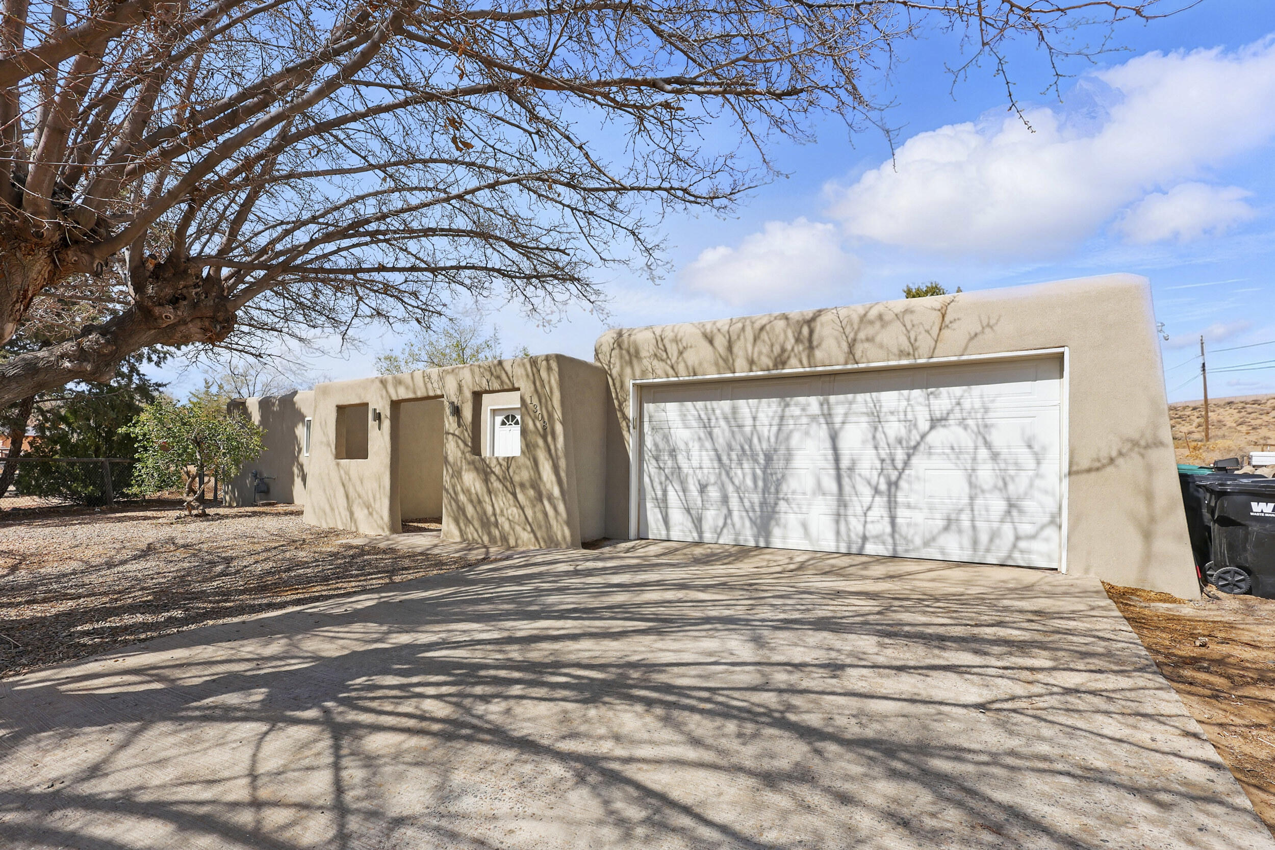 1308 Linda Court NW