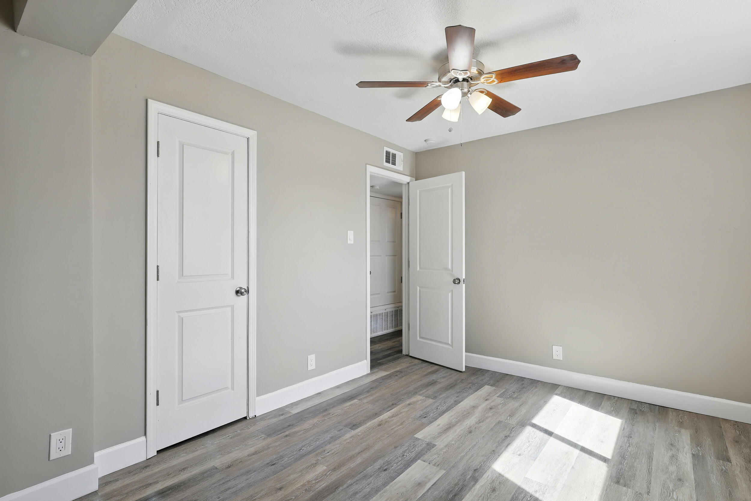 1308 Linda Court NW
