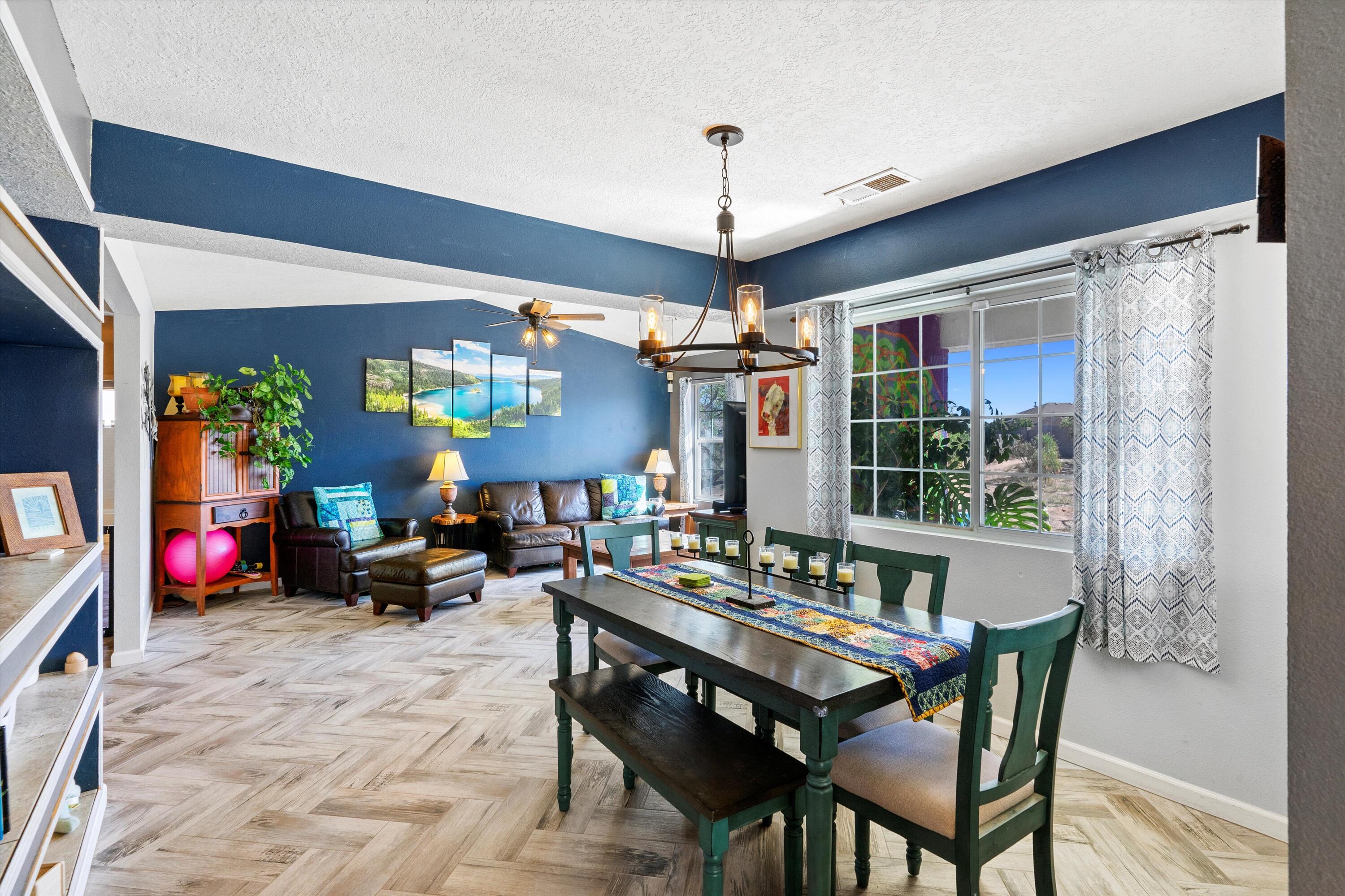 6968 ALBANY HILLS Drive NE