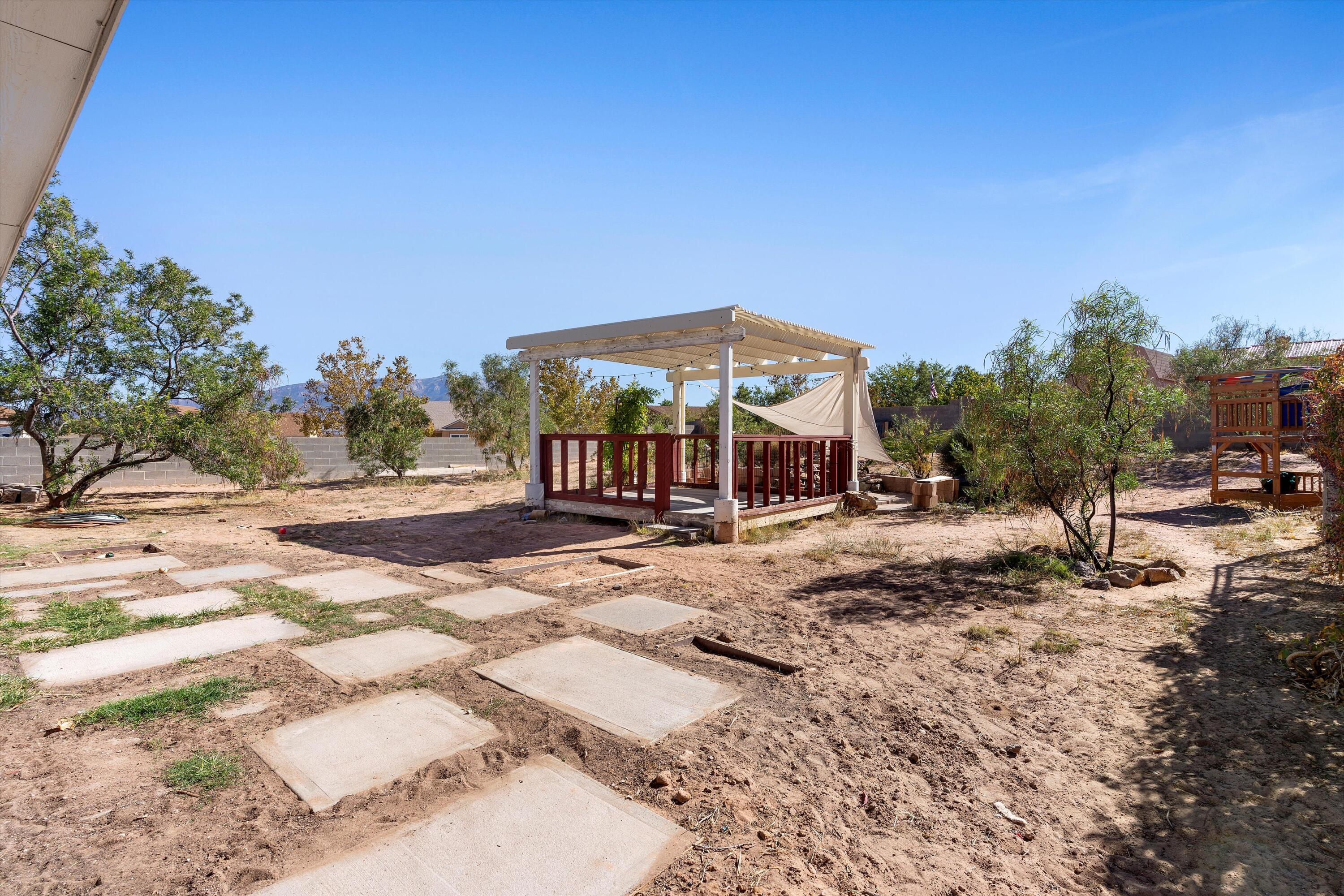 6968 ALBANY HILLS Drive NE
