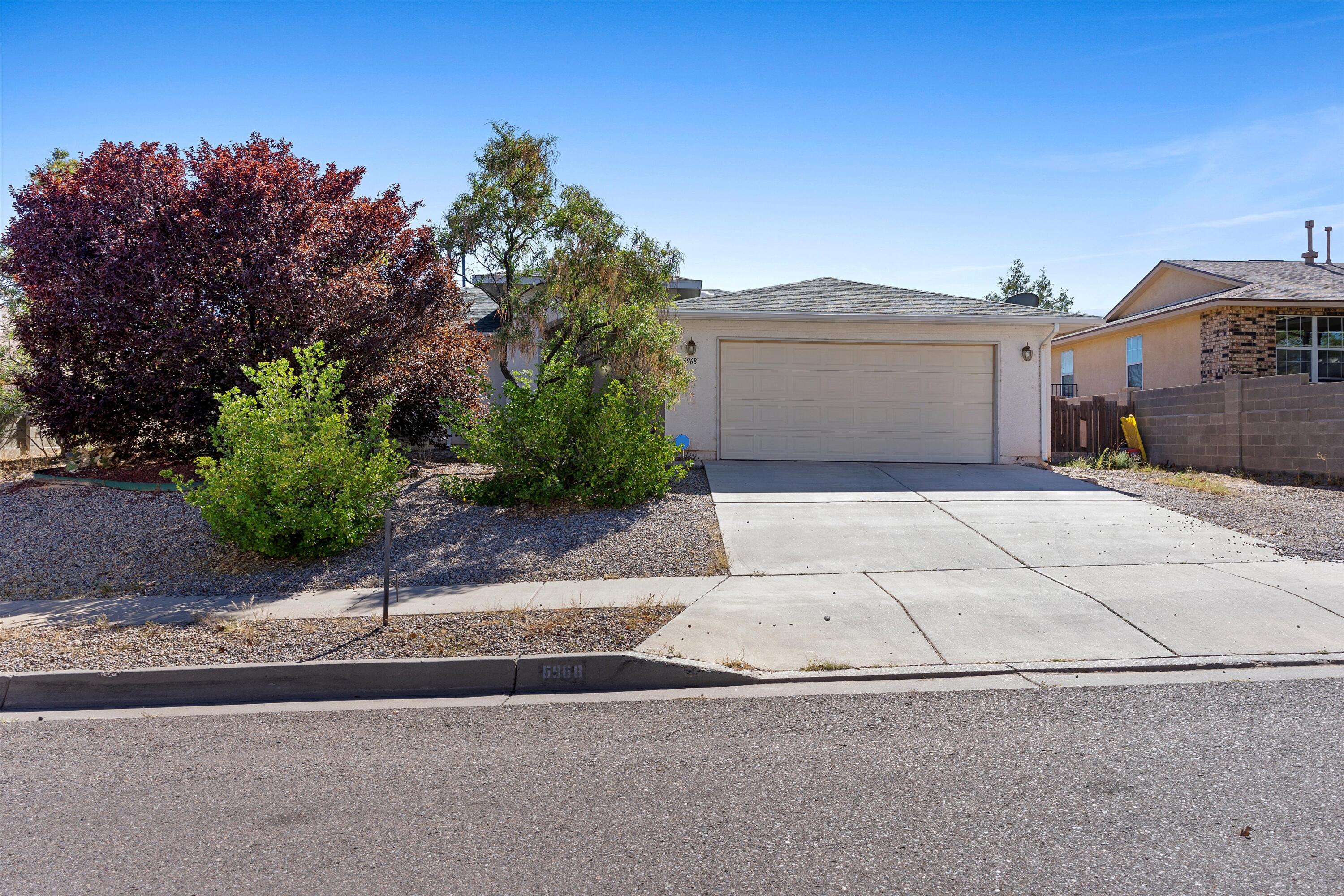6968 ALBANY HILLS Drive NE