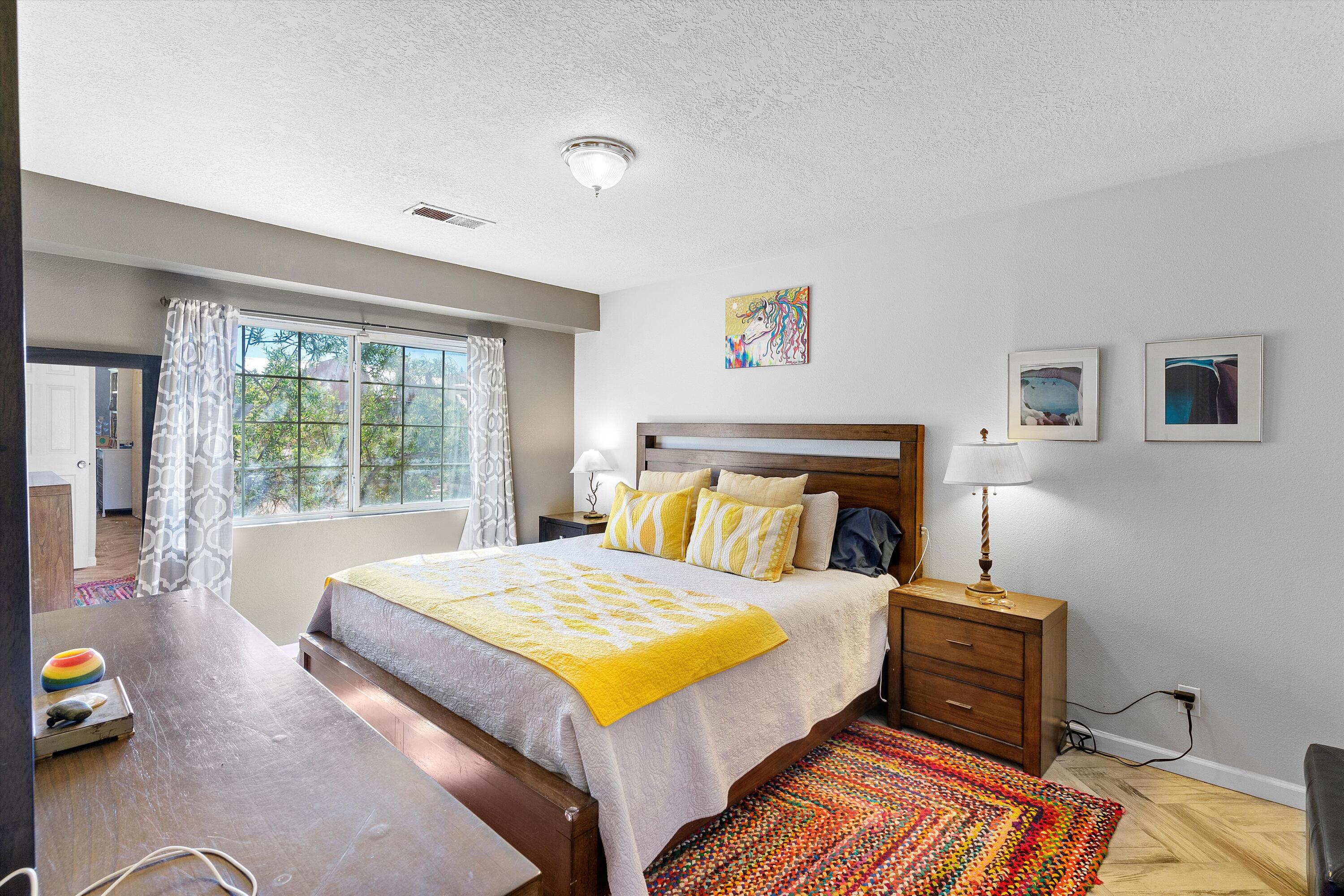 6968 ALBANY HILLS Drive NE
