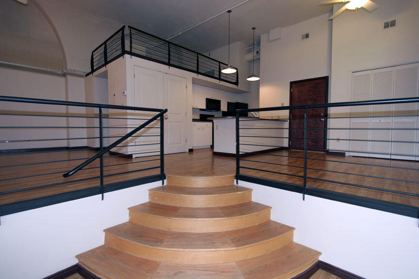 301 CENTRAL Avenue NE 305