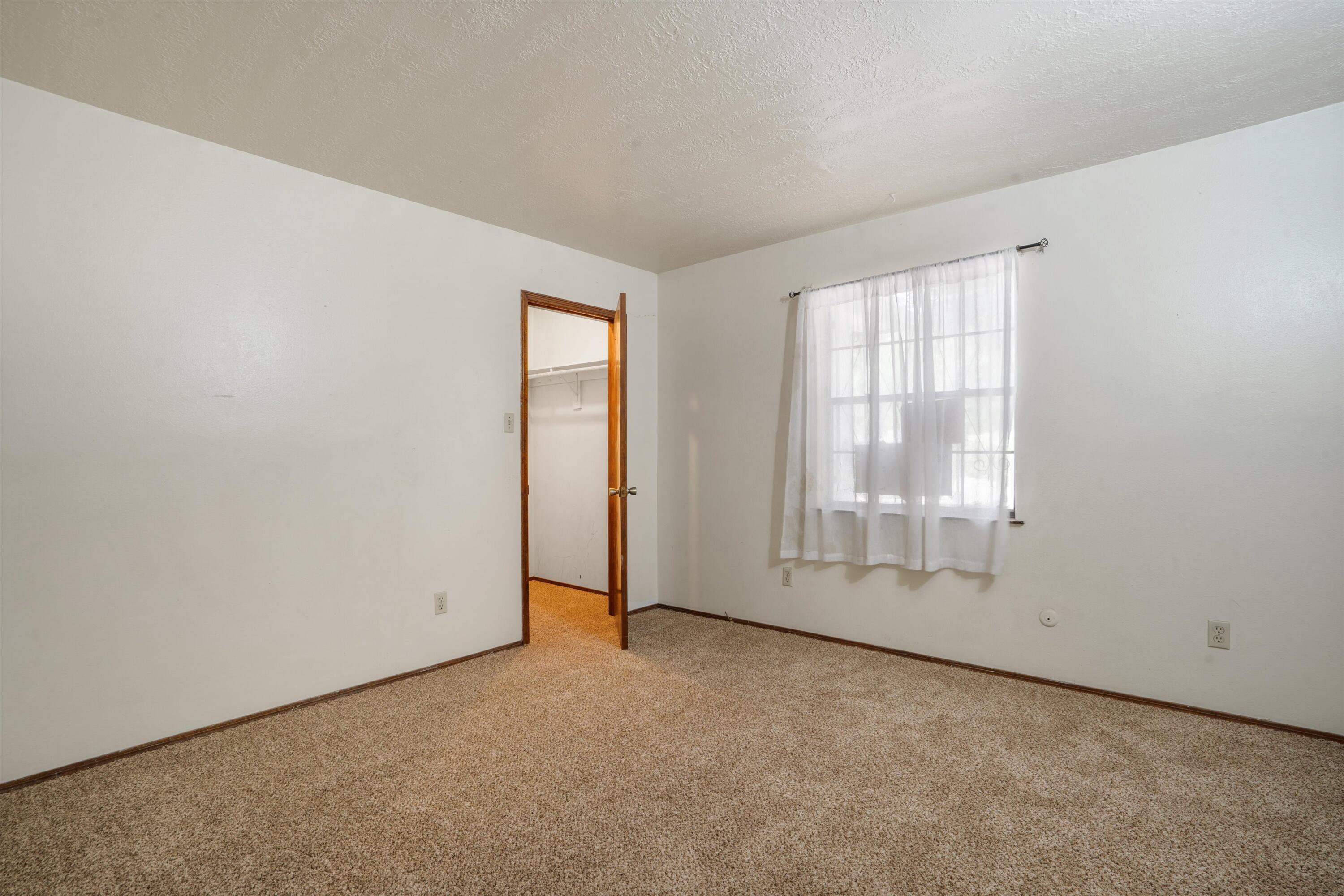 420 Regina Drive NW