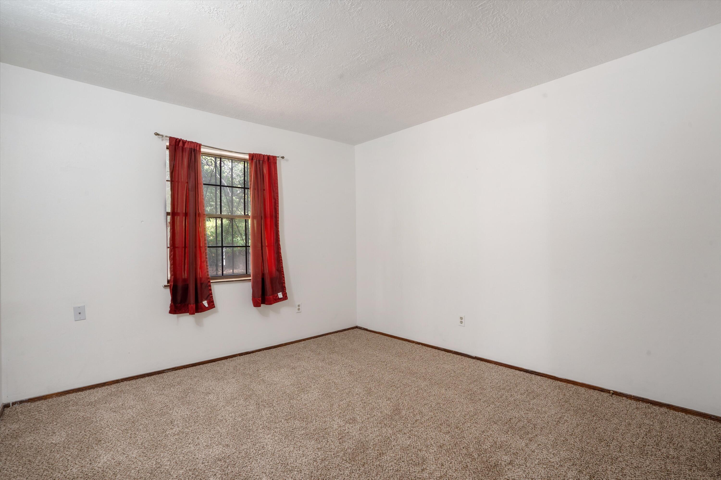 420 Regina Drive NW