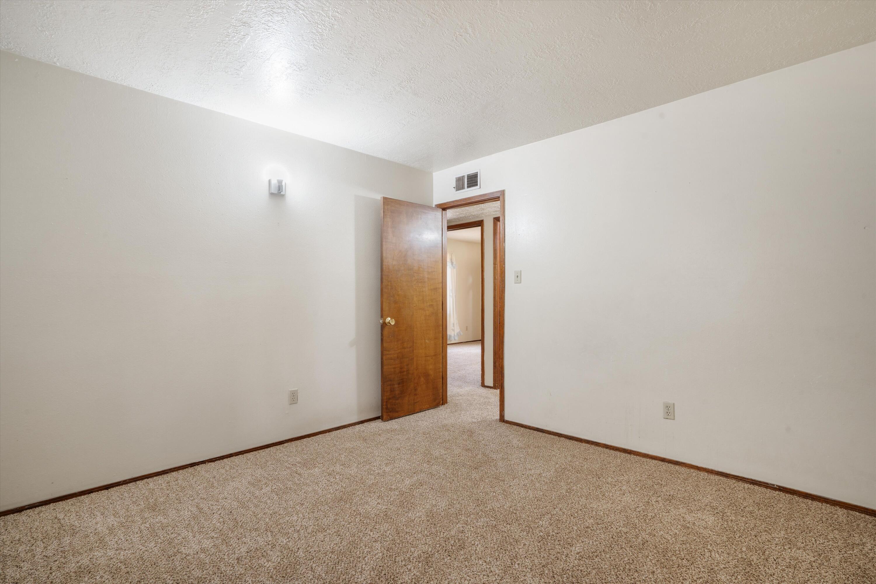 420 Regina Drive NW