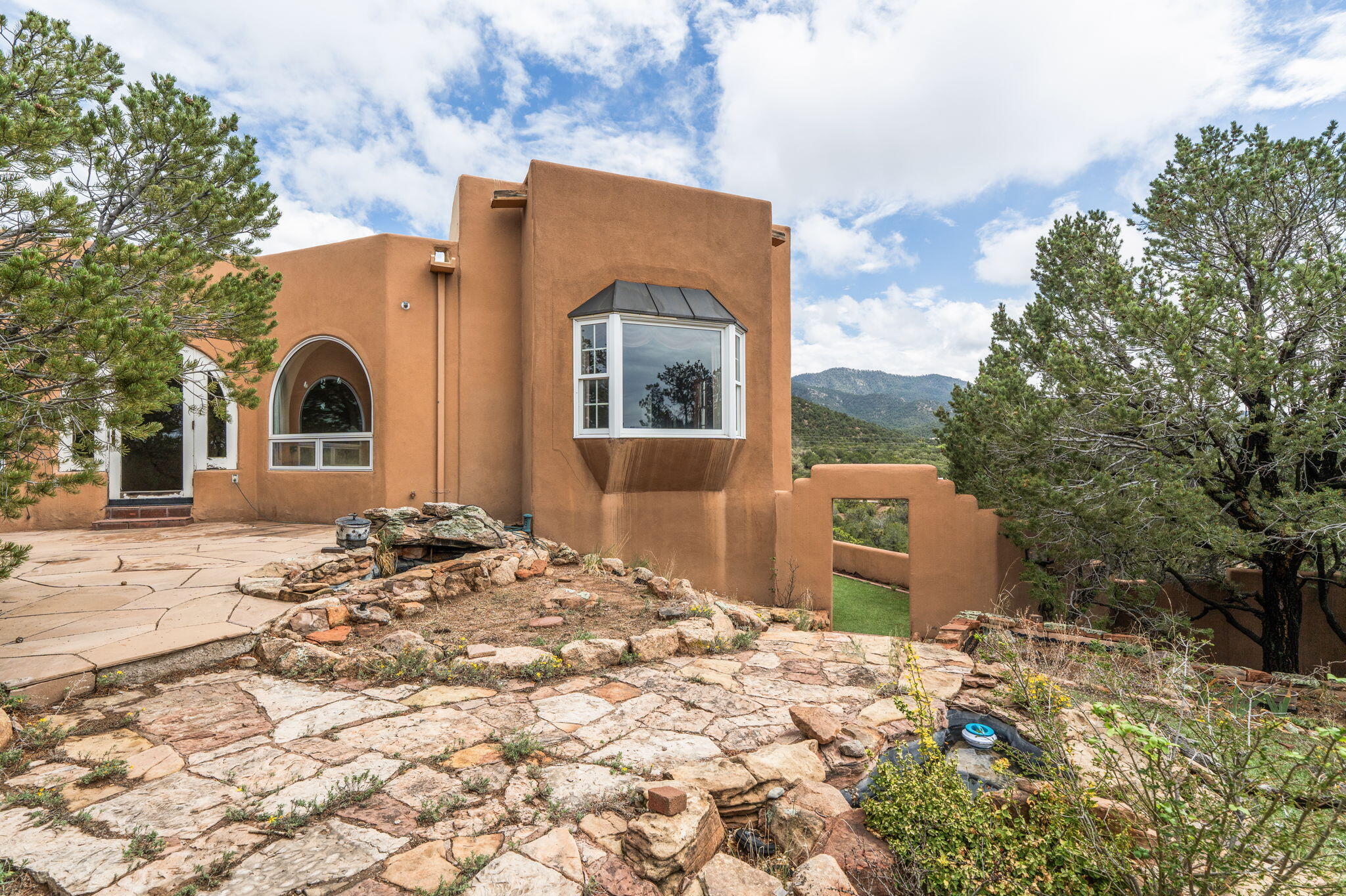 689 Gonzales Road