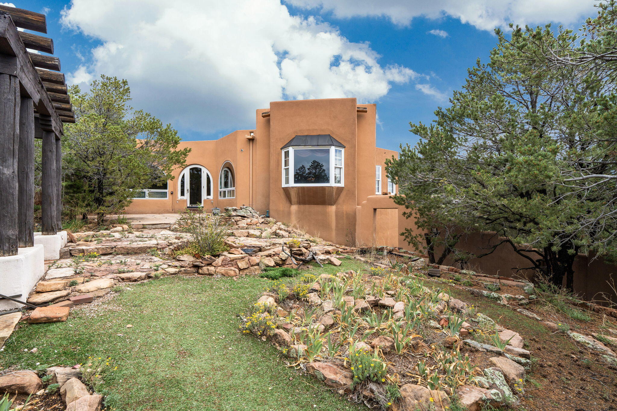 689 Gonzales Road