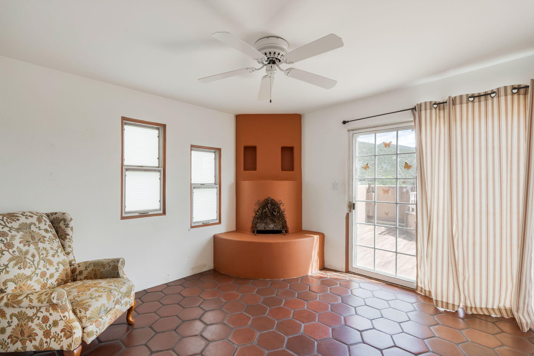 689 Gonzales Road