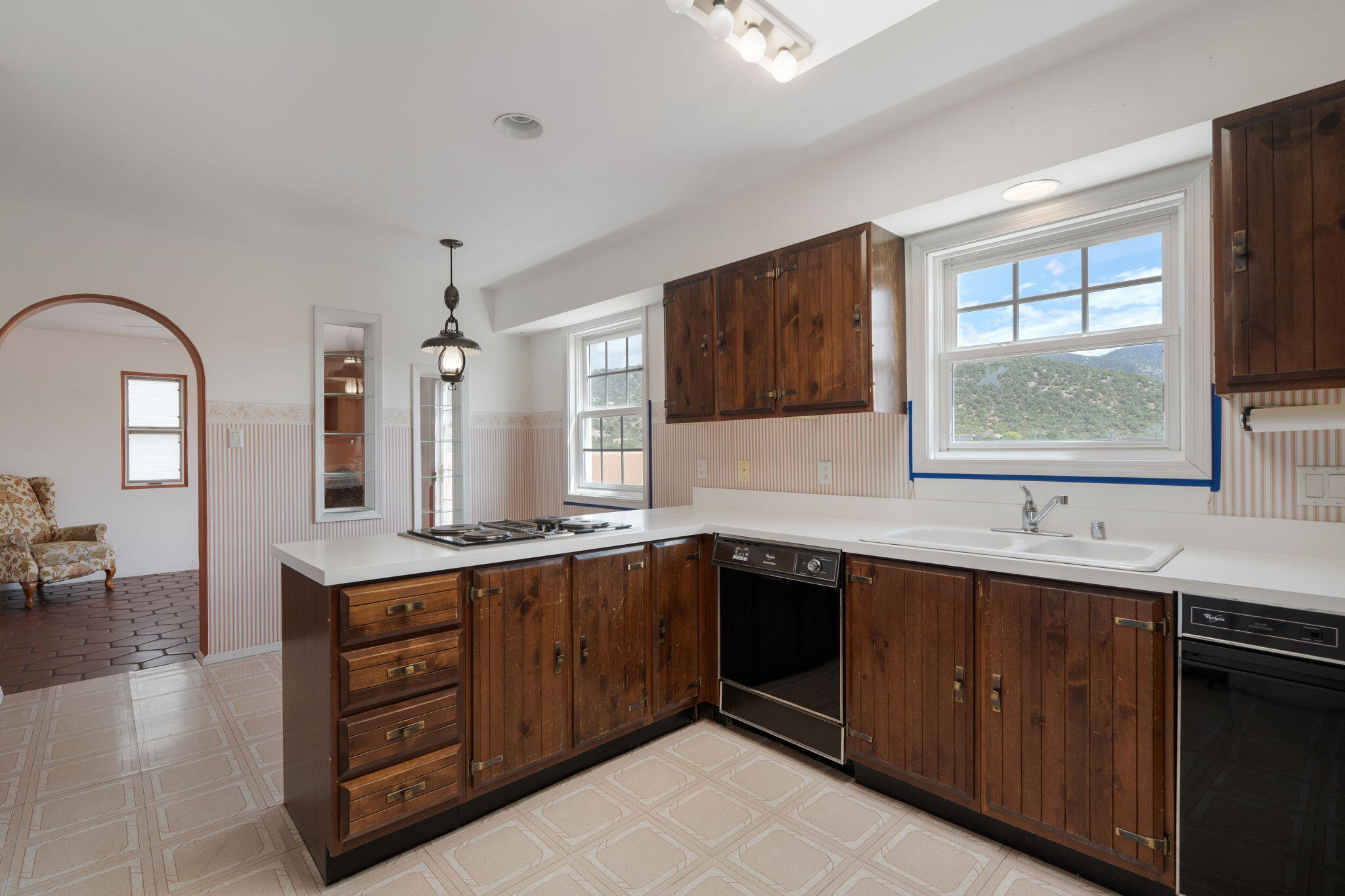 689 Gonzales Road
