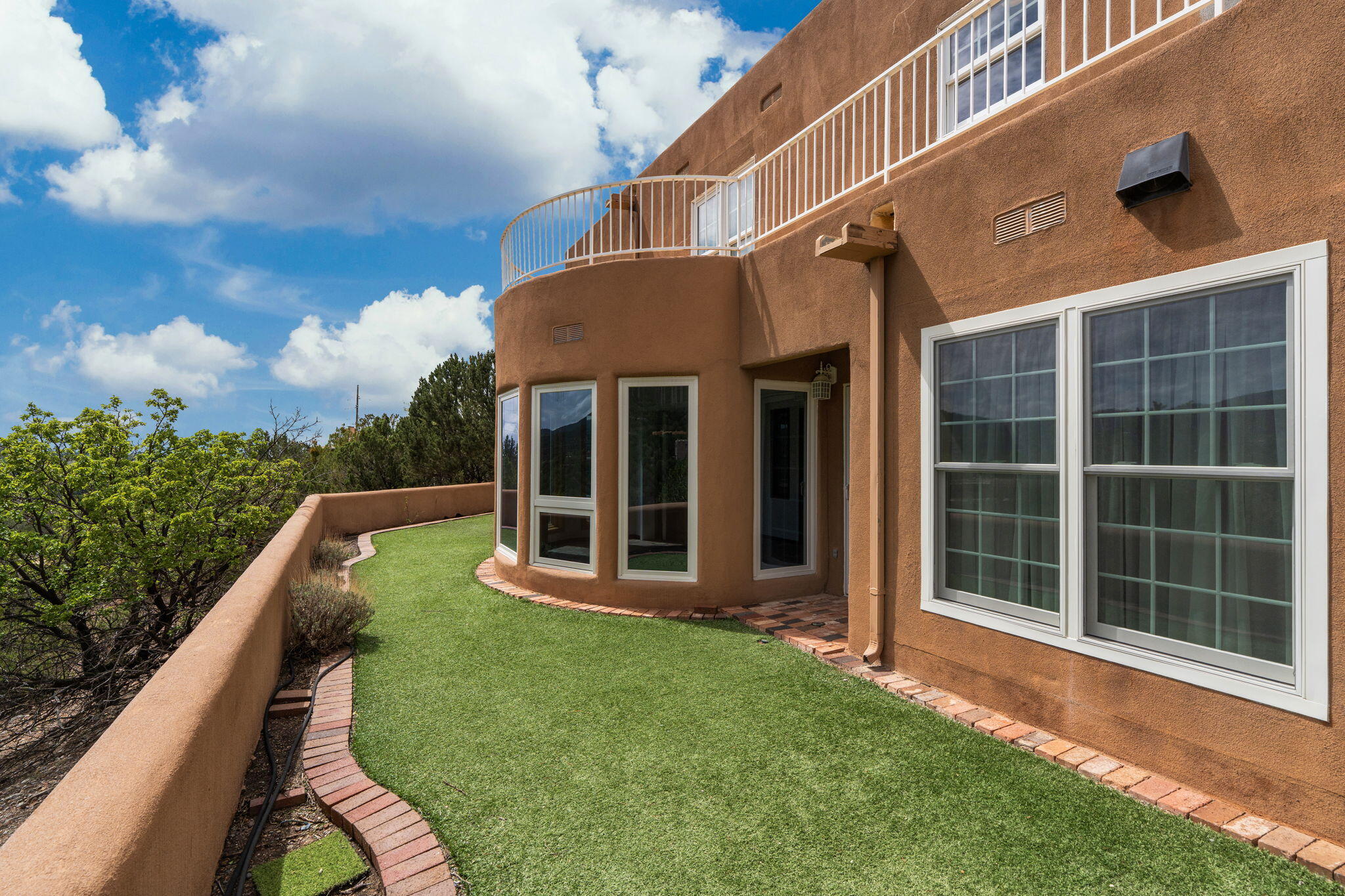 689 Gonzales Road