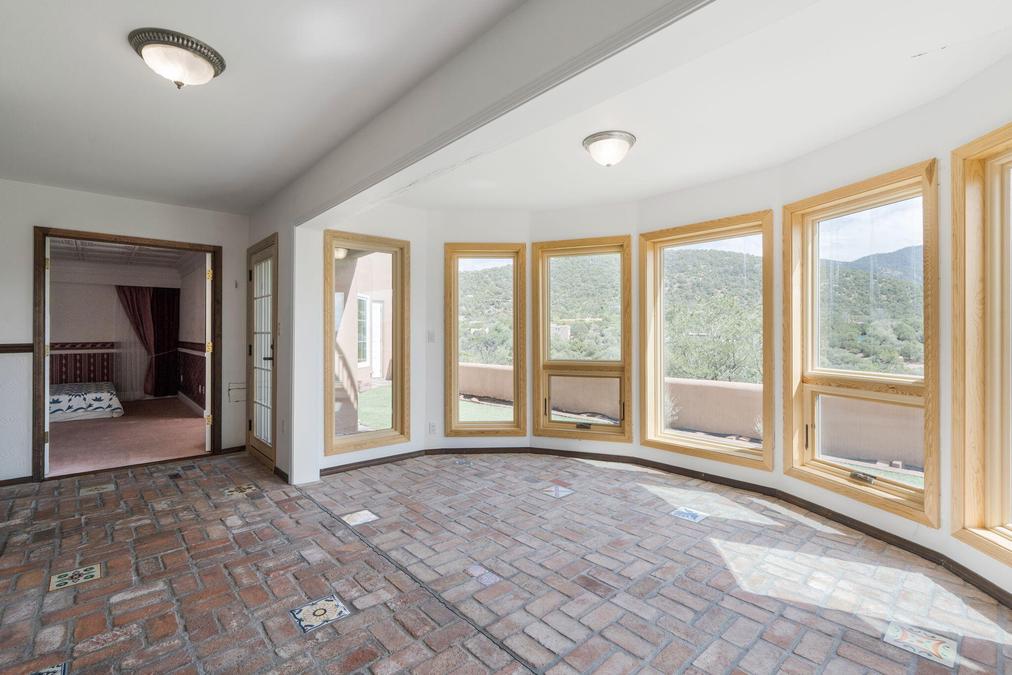 689 Gonzales Road