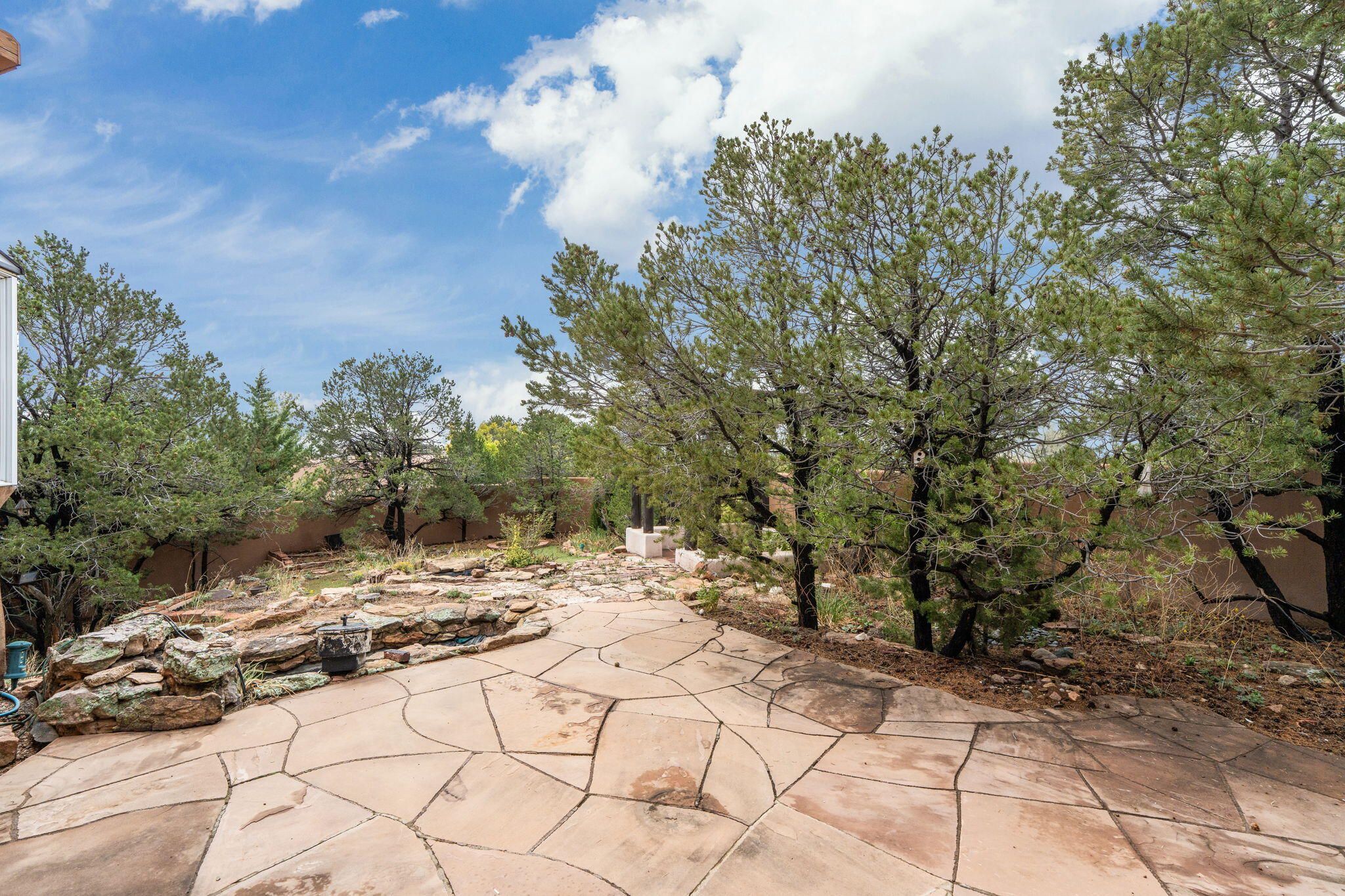 689 Gonzales Road