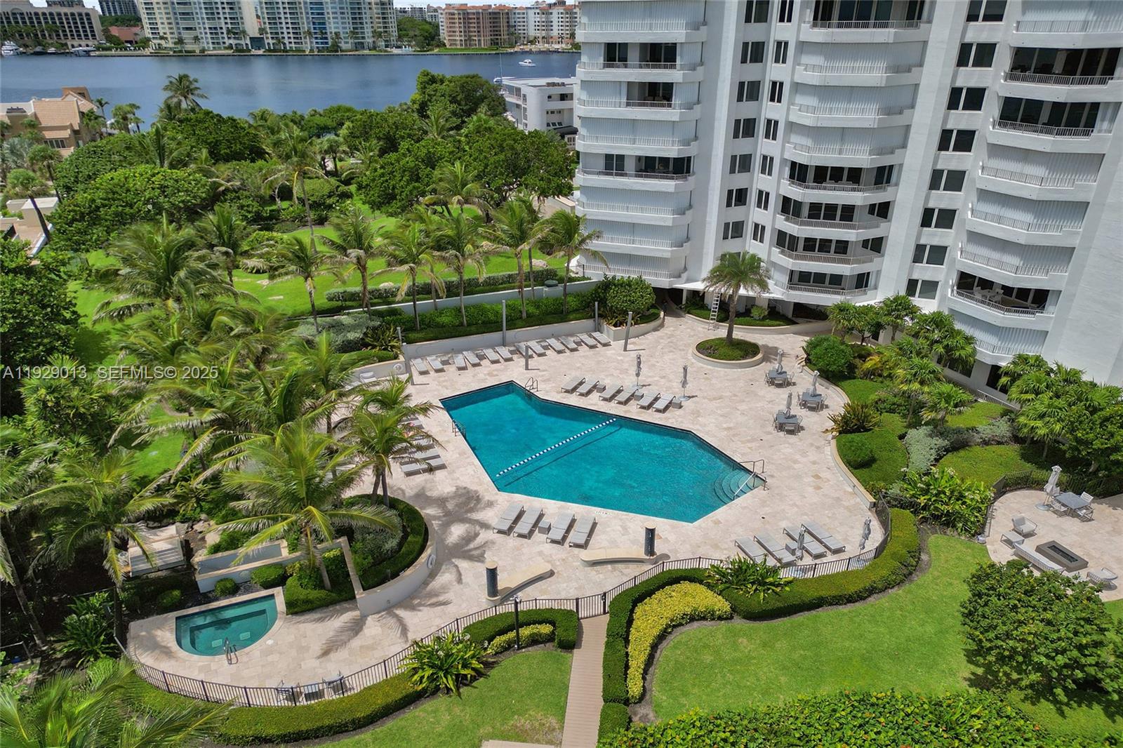 550 S Ocean Boulevard Ph-05
