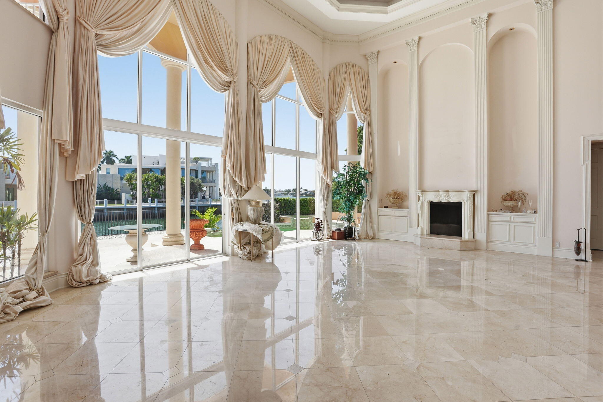 4 Isla Bahia Drive
