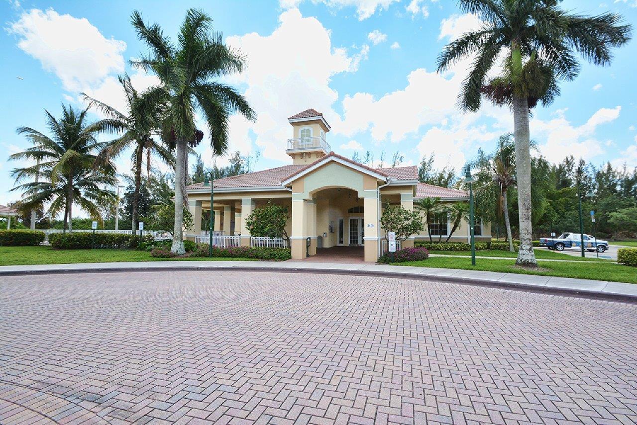 4706 SW 13th Street