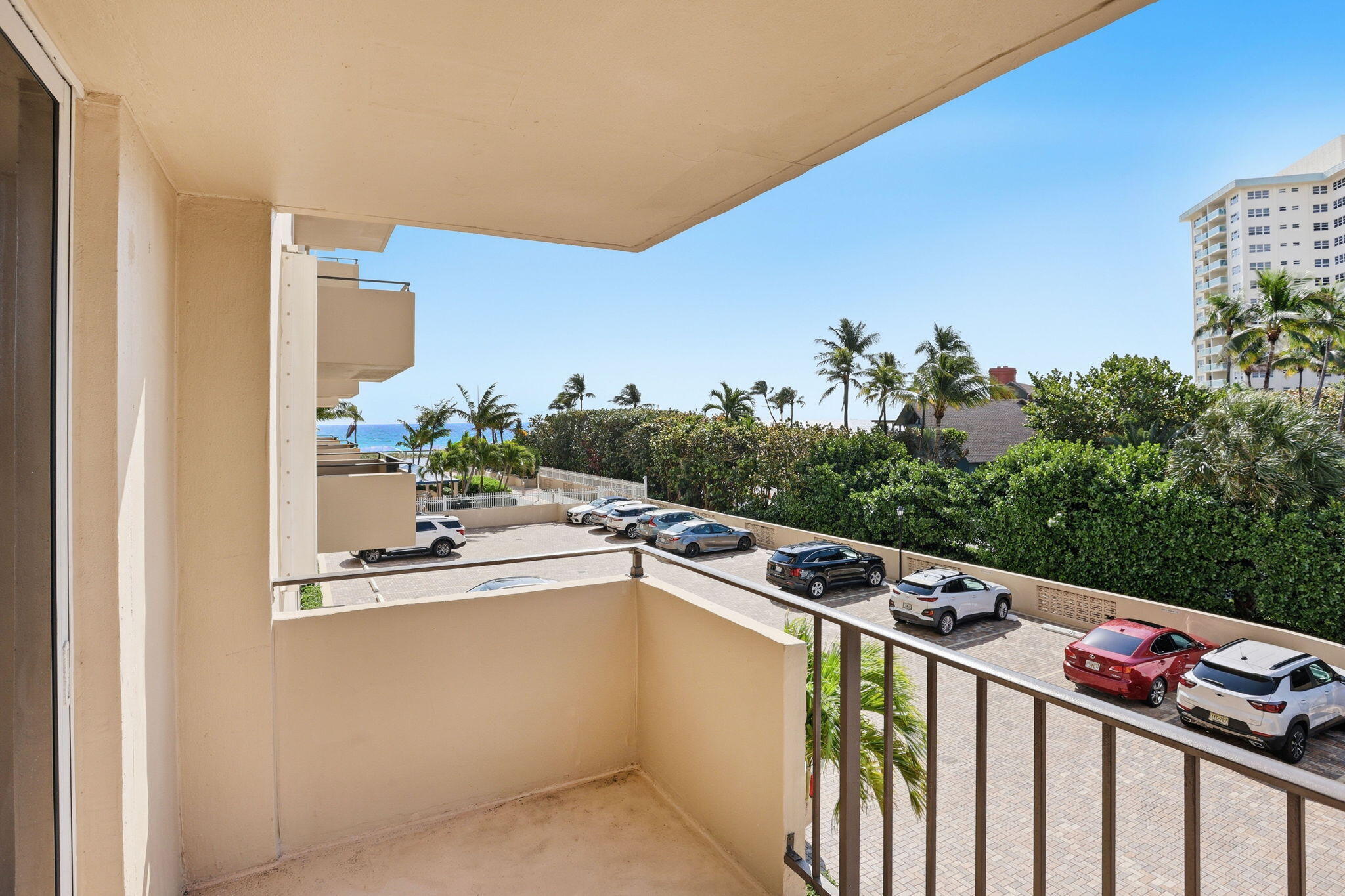2000 S Ocean Boulevard 2l, Lauderdale-By-The-Sea Unit: 2l