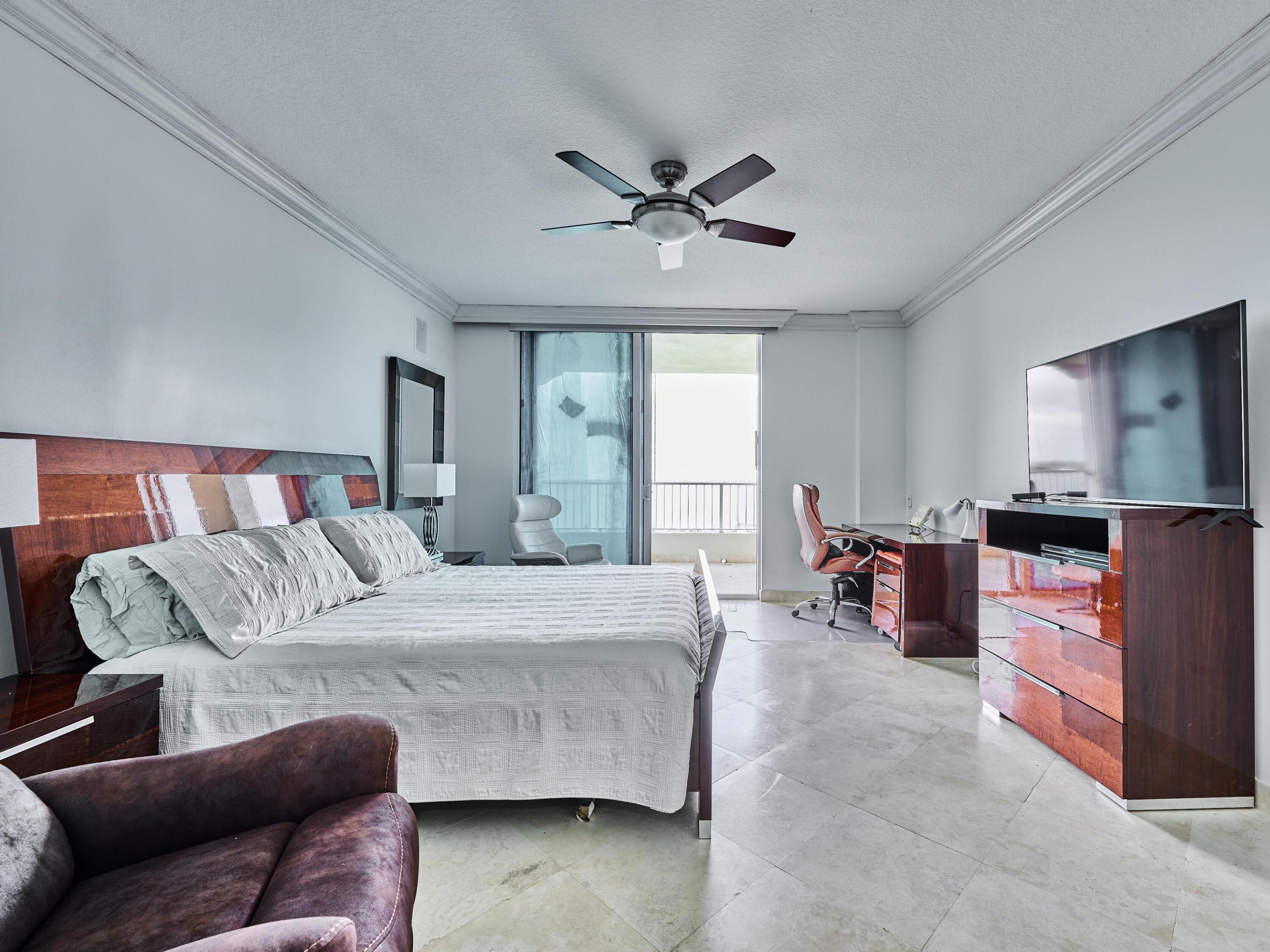 3720 S Ocean Boulevard 907