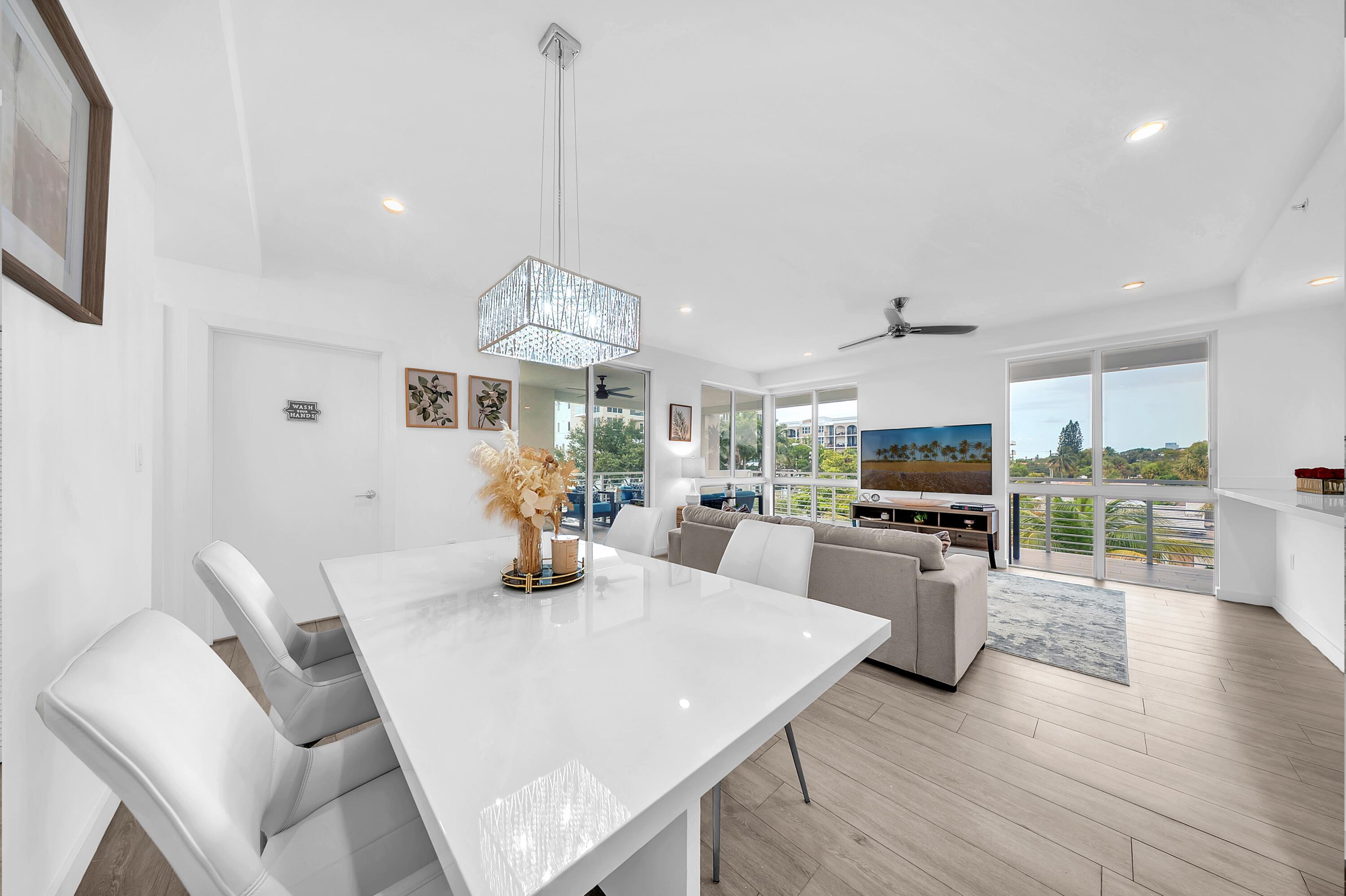 51 SE 19th Avenue 303