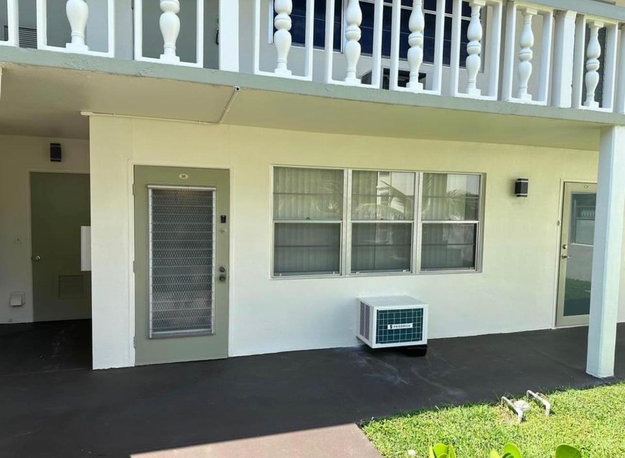 30 WESTBURY B Circle 30