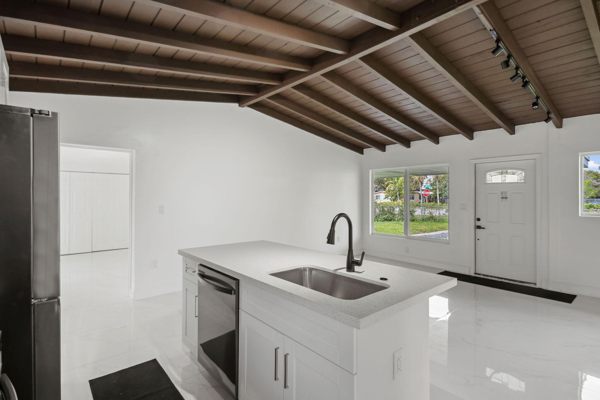1530 NW 18TH Court