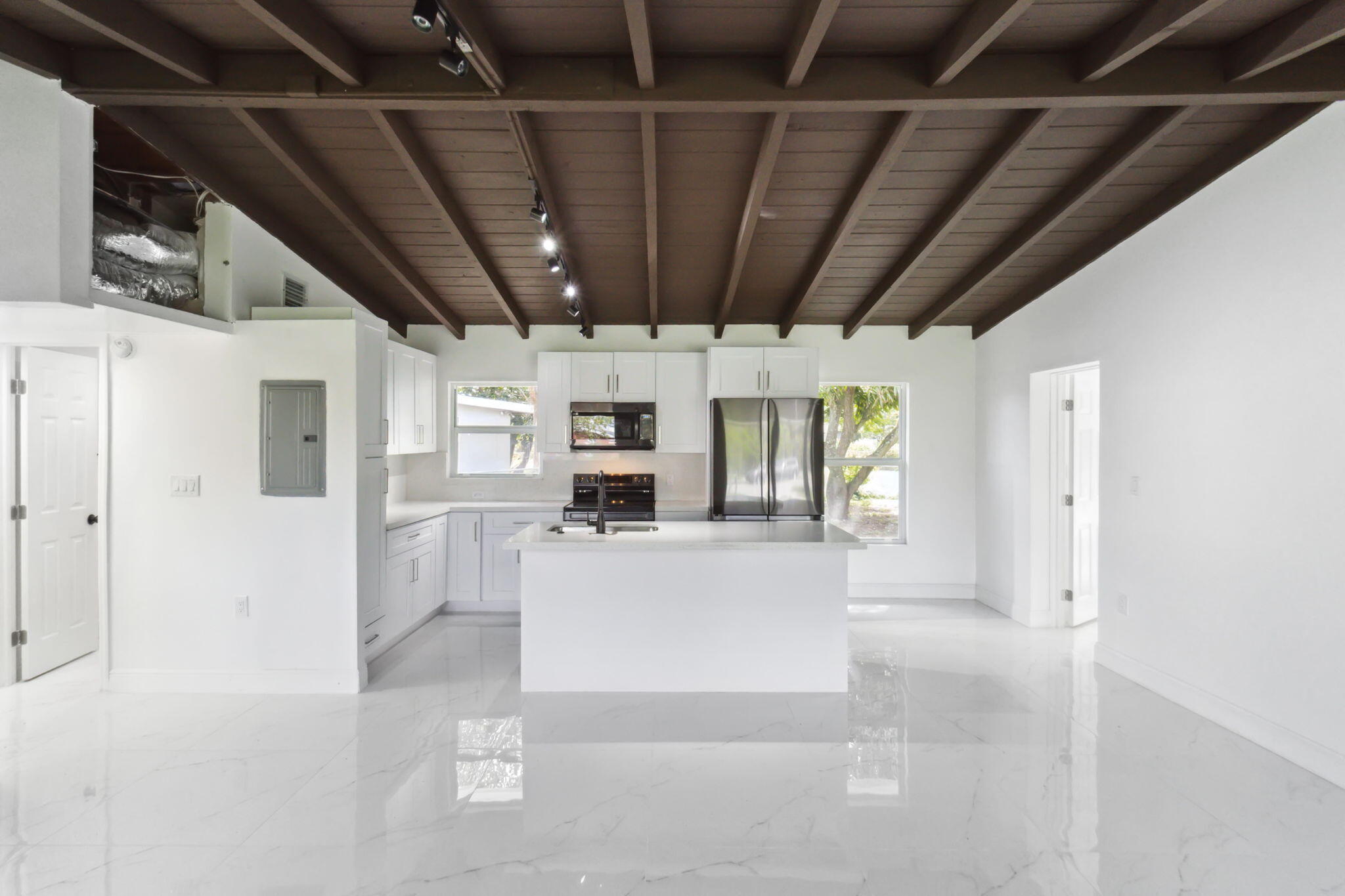 1530 NW 18TH Court