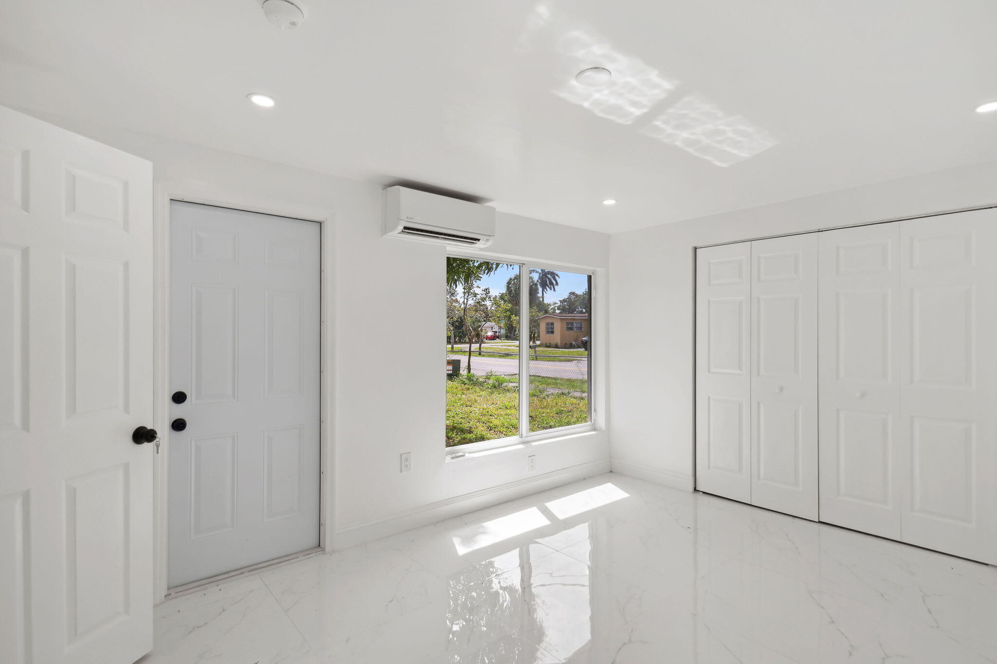 1530 NW 18TH Court