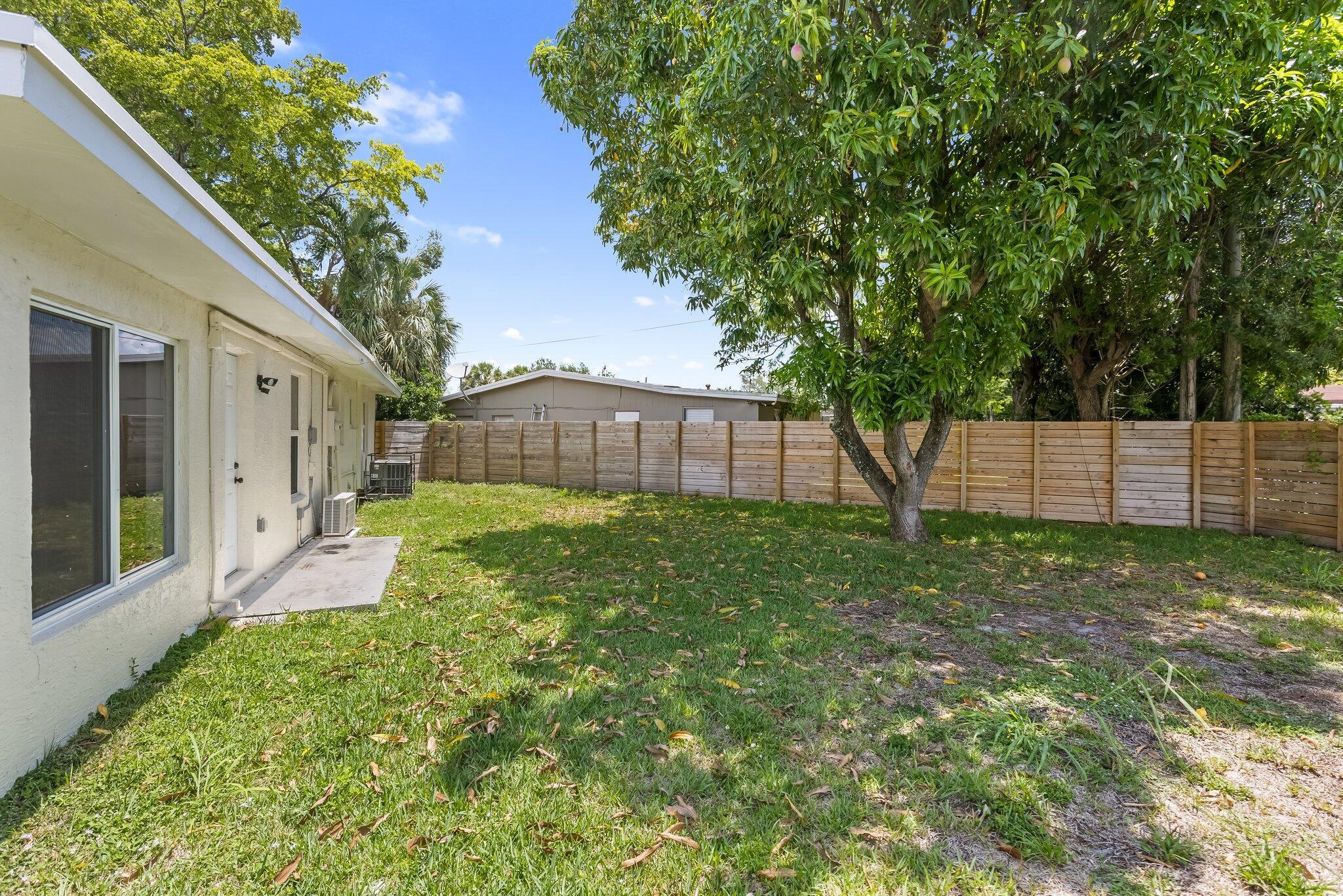1530 NW 18TH Court