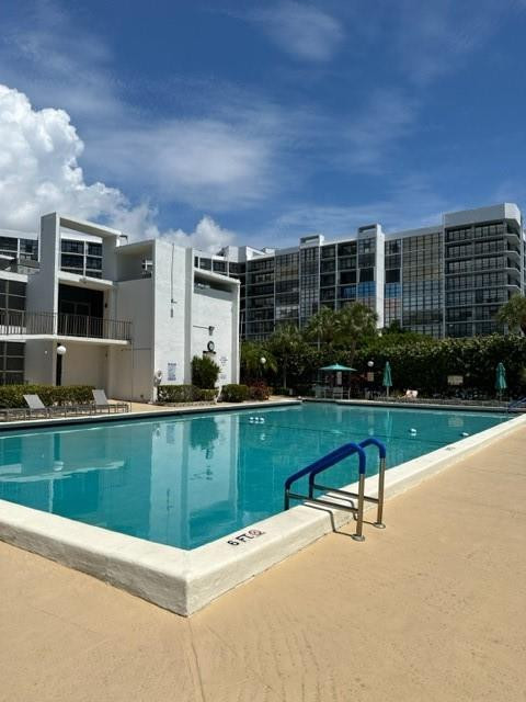1000 Parkview Drive 102, Hallandale Beach Unit: 102