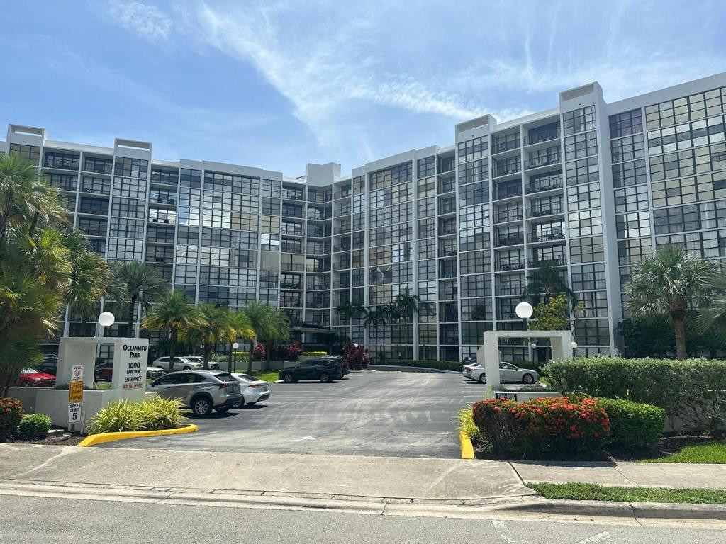 1000 Parkview Drive 102, Hallandale Beach Unit: 102