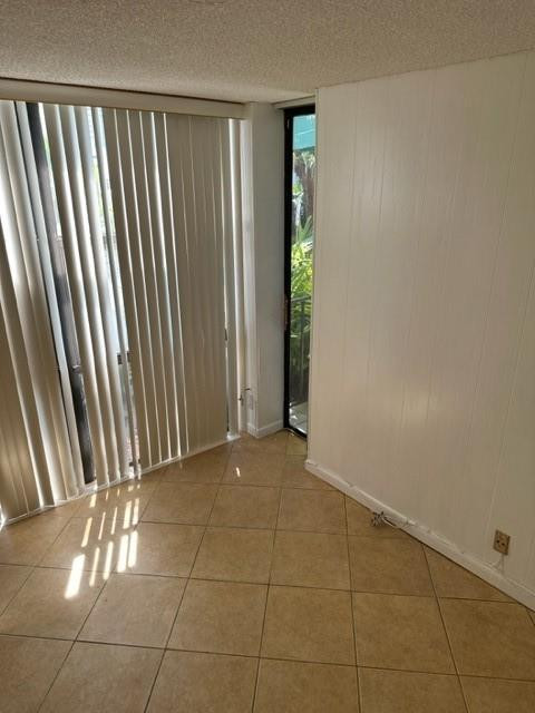 1000 Parkview Drive 102, Hallandale Beach Unit: 102