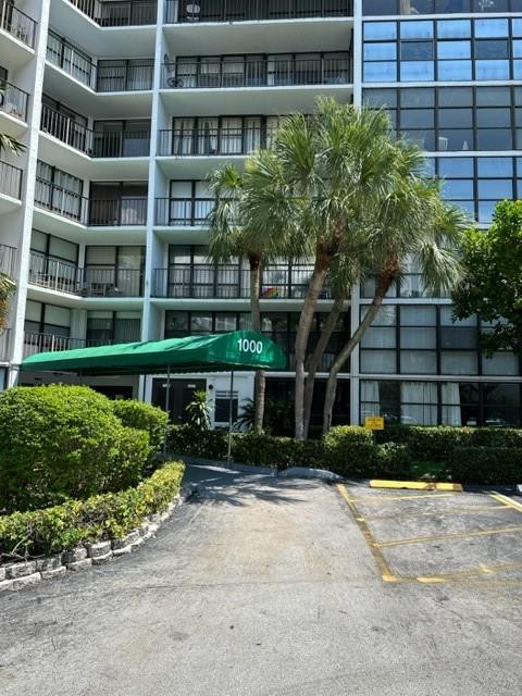 1000 Parkview Drive 102, Hallandale Beach Unit: 102