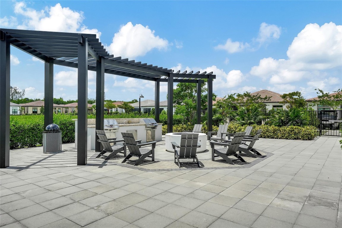 8148 Liberty Way, Parkland