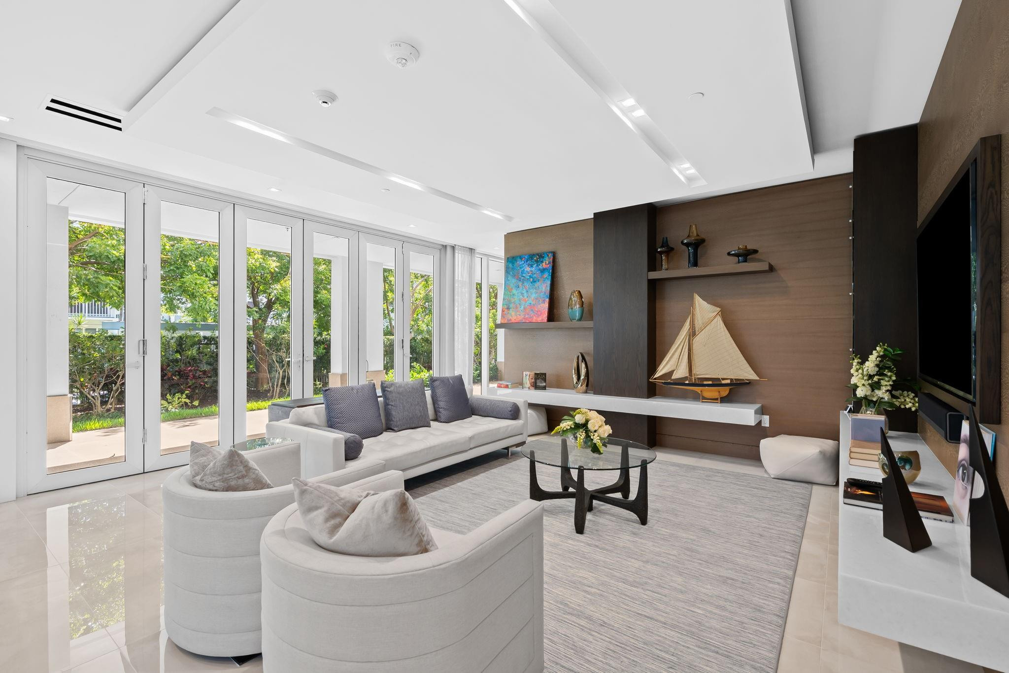 435 Bayshore 503